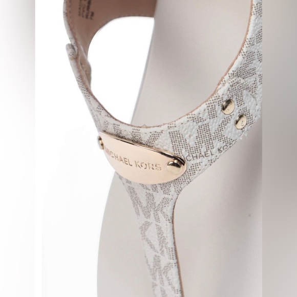 NWOB MICHAEL KORS authentic MK Plate Thong sandal no box - Picture 8 of 12